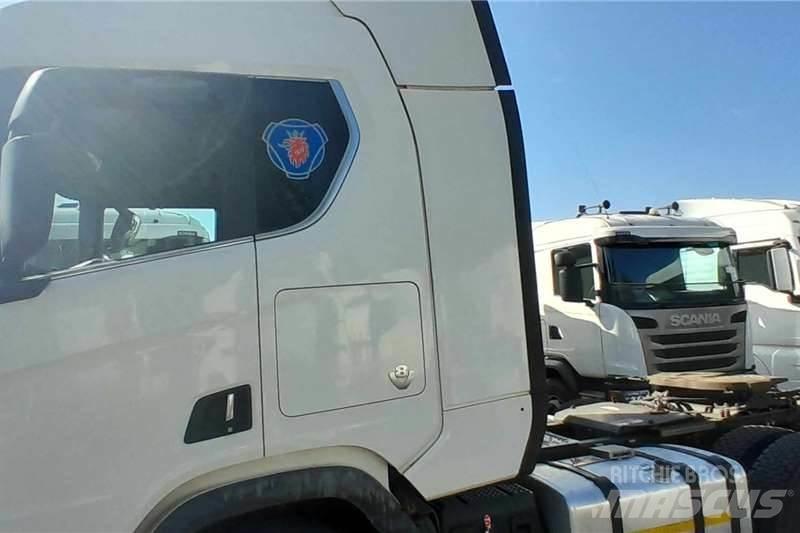 Scania R560 Специальные грузовики