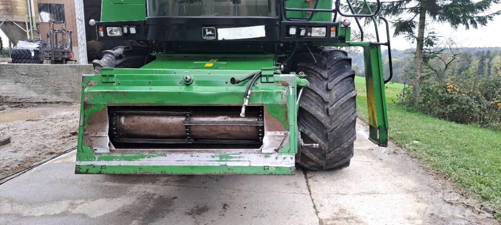 John Deere 2056HM Зерноуборочные комбайны