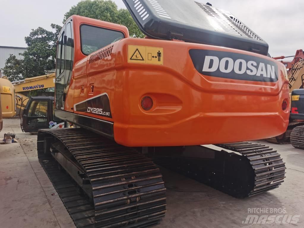 Doosan DX 225 LC-9C Гусеничные экскаваторы