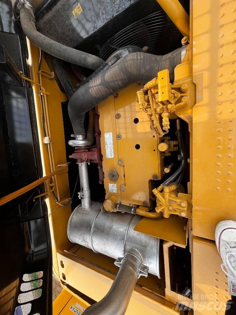 CAT CAT320D Гусеничные экскаваторы