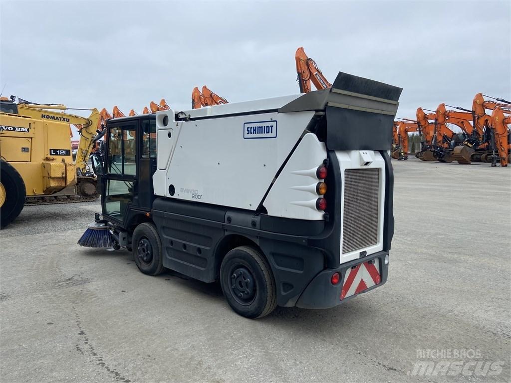 Schmidt Swingo 200 Вакуумные уборочные машины
