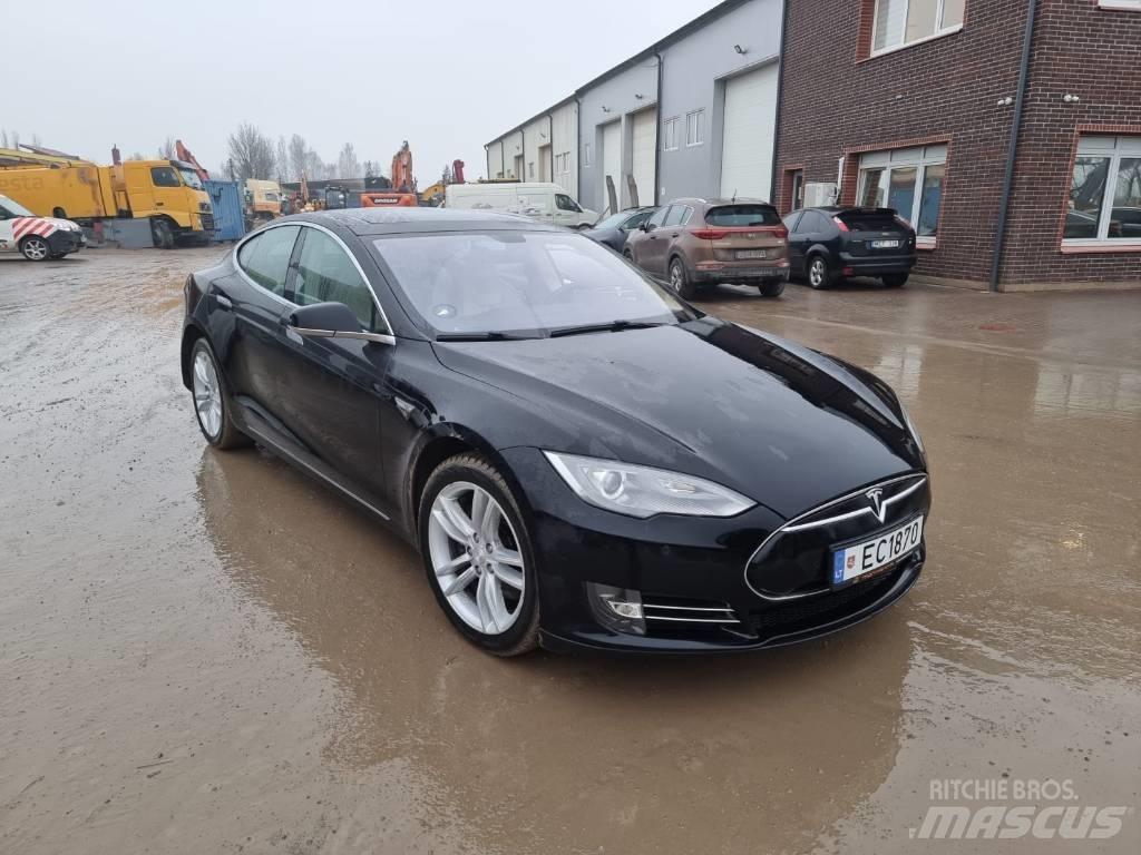 Tesla Model S P85 Легковые автомобили