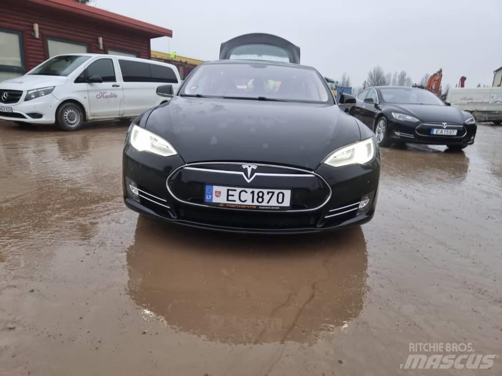 Tesla Model S P85 Легковые автомобили