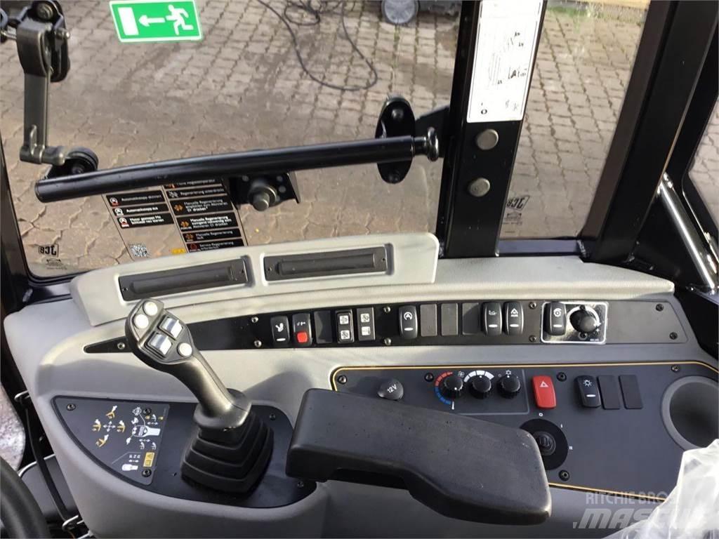 JCB TM 220 Agri Телескопические подъемники