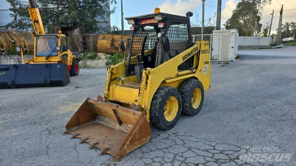 Komatsu SK07J Малые погрузчики