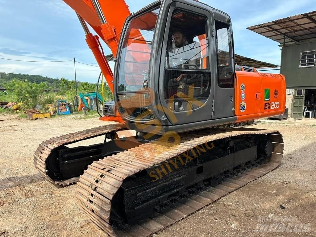 Hitachi EX 200 Гусеничные экскаваторы