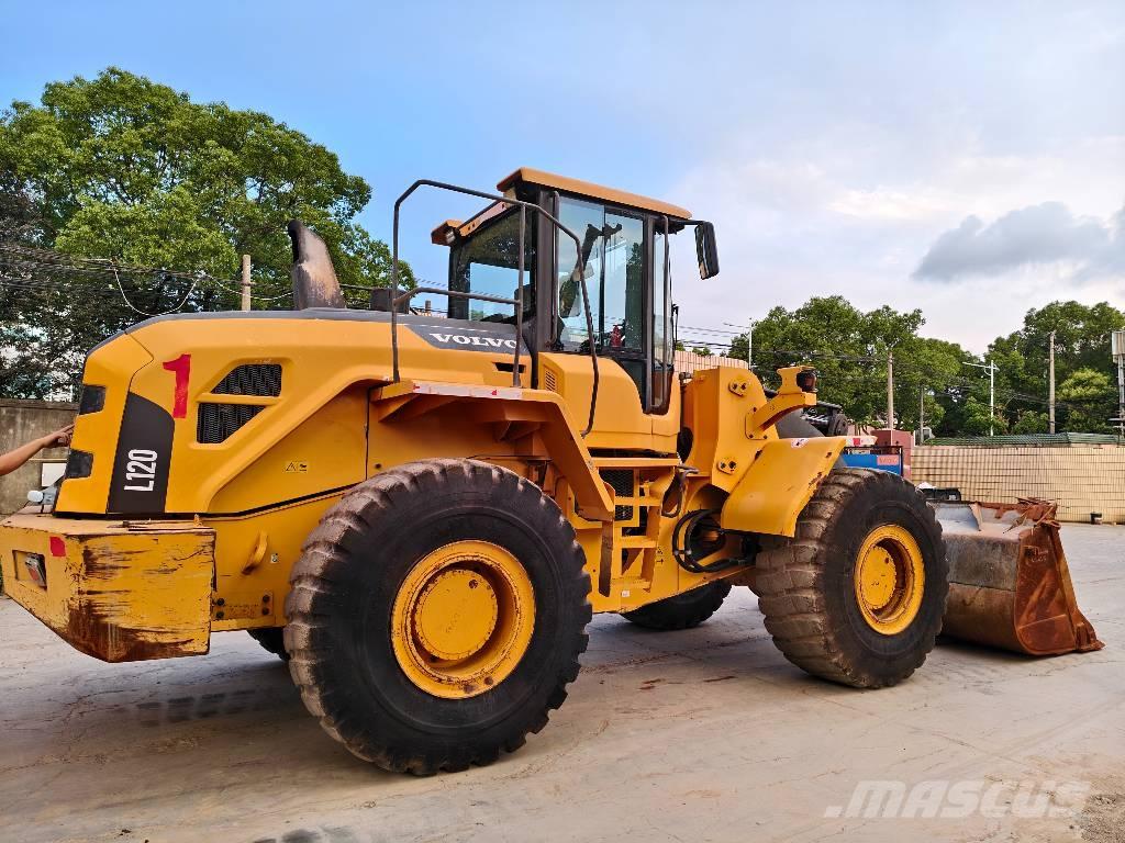 Volvo L 120 Фронтальные погрузчики