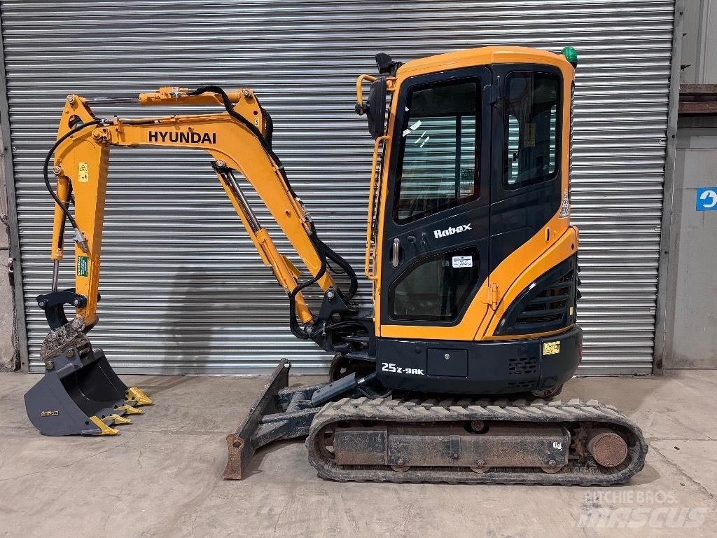 Hyundai R25Z-9 AK Мини-экскаваторы