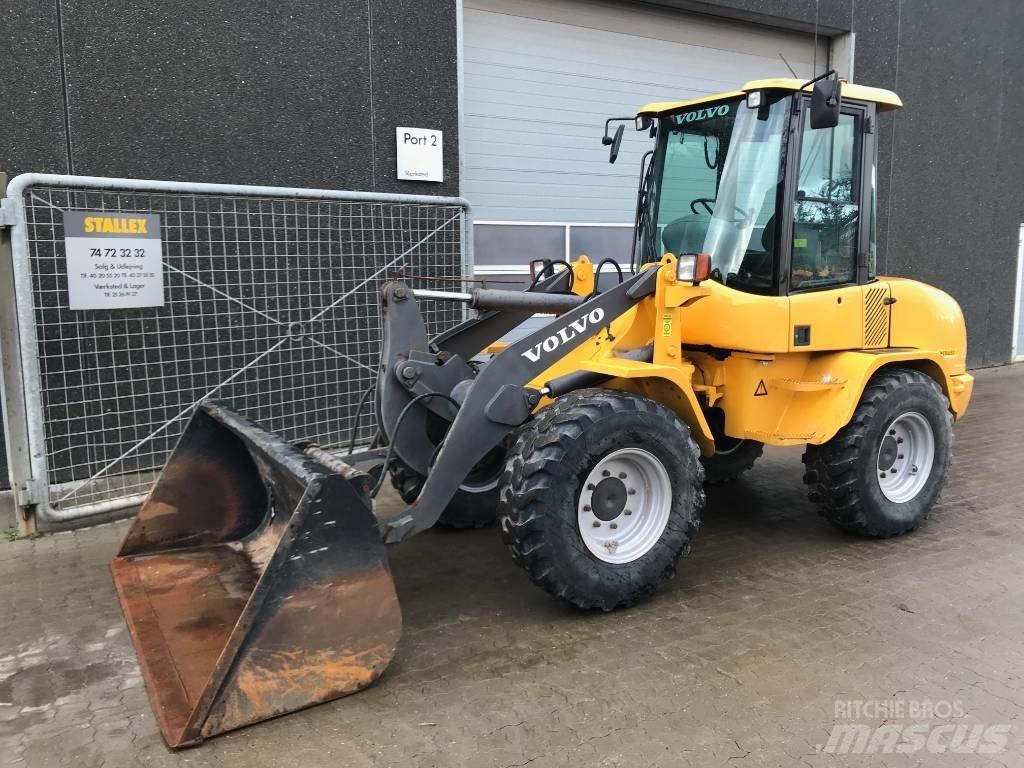 Volvo L30B Фронтальные погрузчики