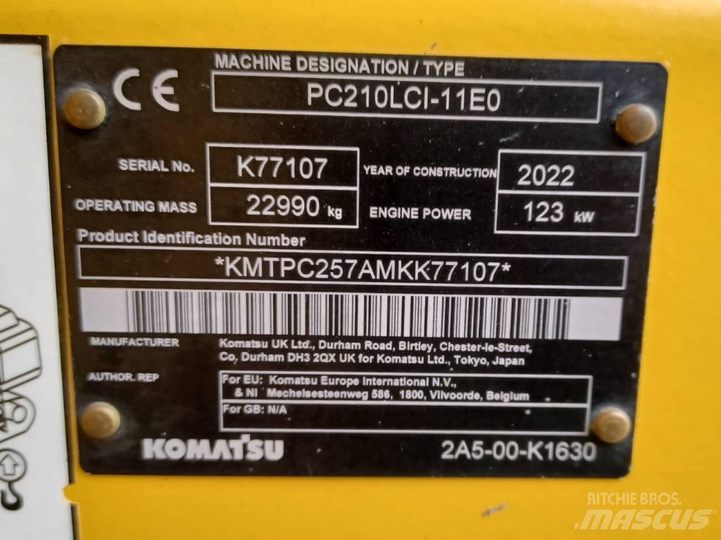 Komatsu PC210LCi-11 Гусеничные экскаваторы