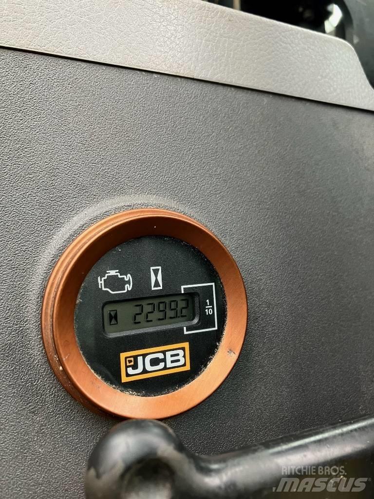 JCB 220X LC Гусеничные экскаваторы