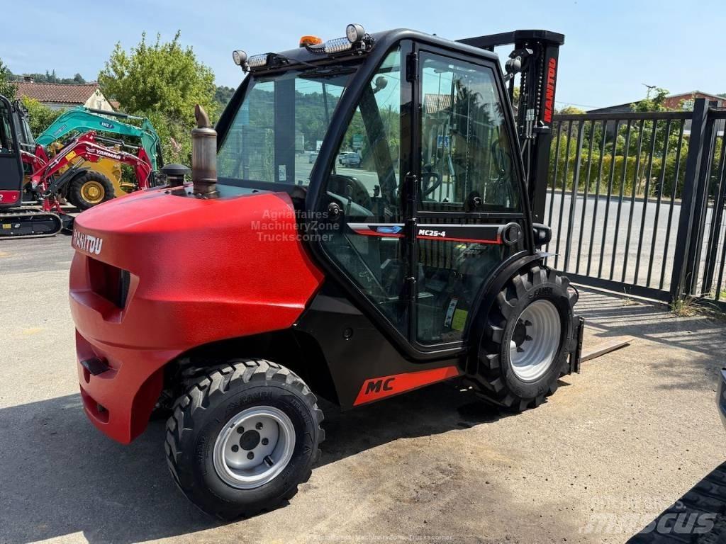 Manitou MC 25 Внедорожные погрузчики