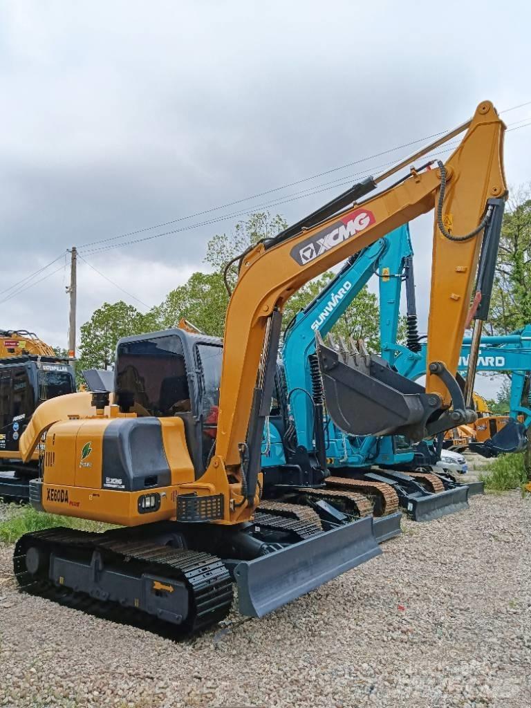 XCMG XE 60 DA Мини-экскаваторы