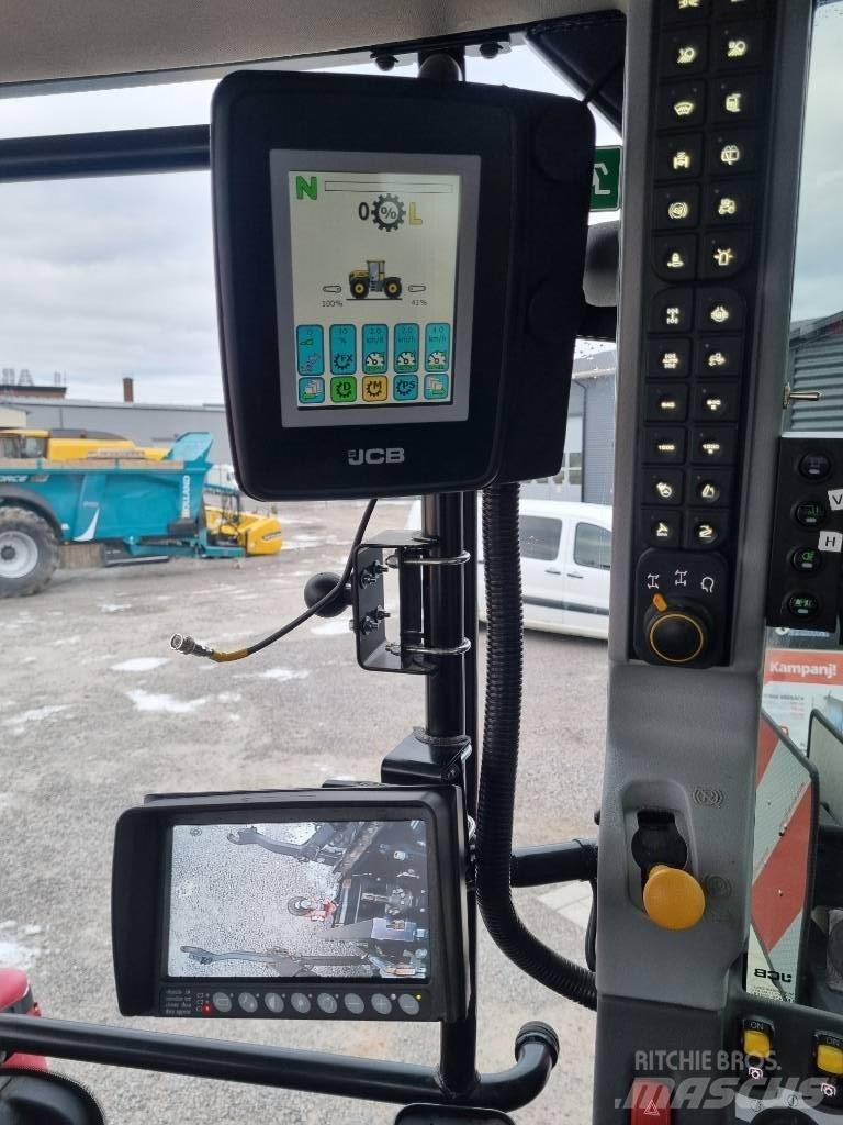 JCB Fastrac 4220 Трактора