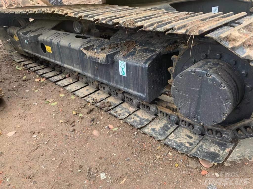 Komatsu PC 120 Гусеничные экскаваторы