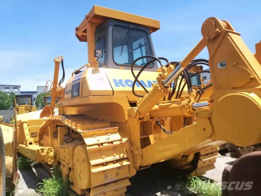 Komatsu D 155 Гусеничные бульдозеры