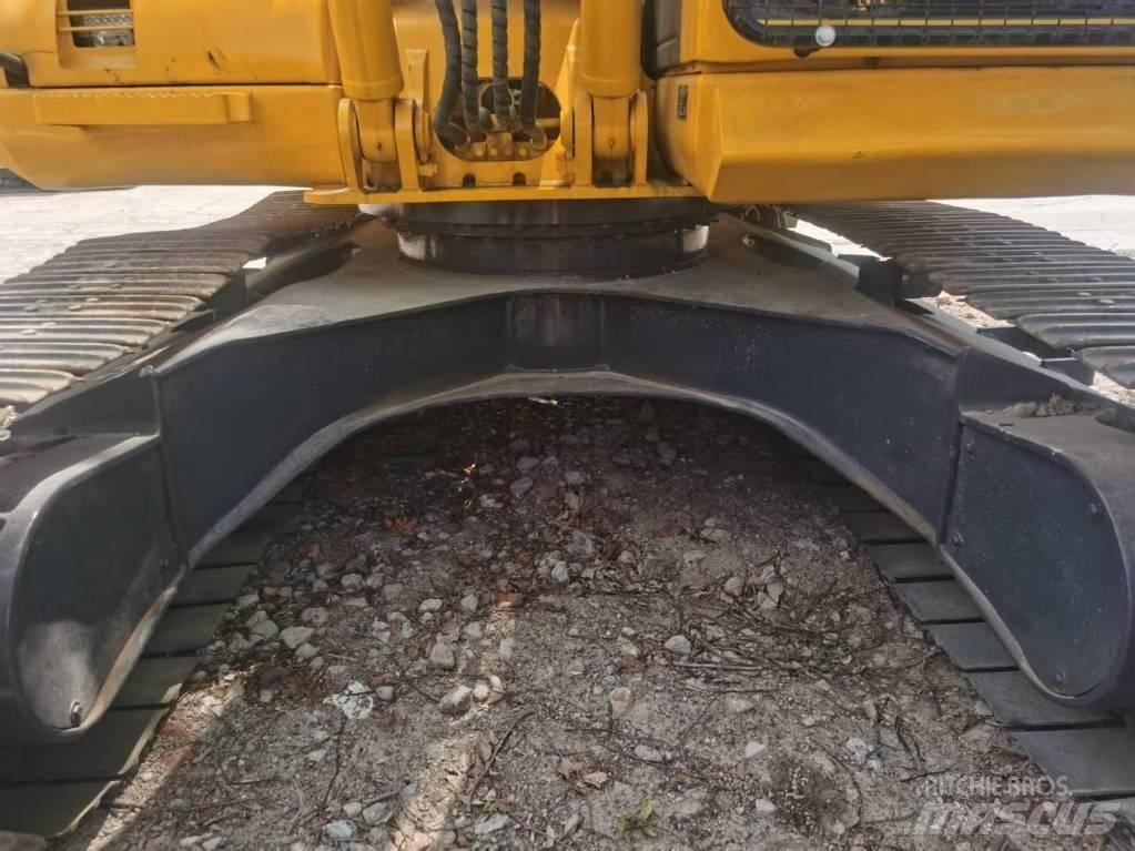 Komatsu PC 130 Гусеничные экскаваторы