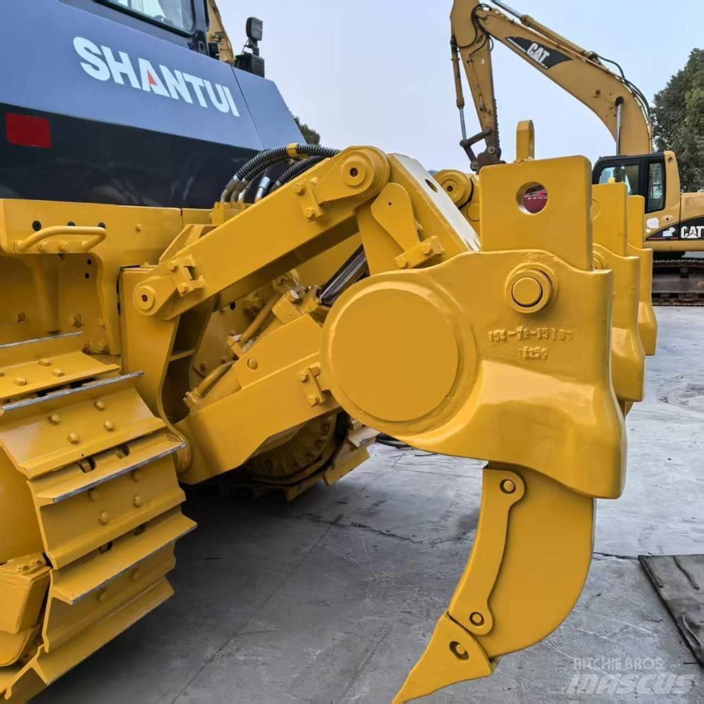 Shantui SD22L Гусеничные бульдозеры