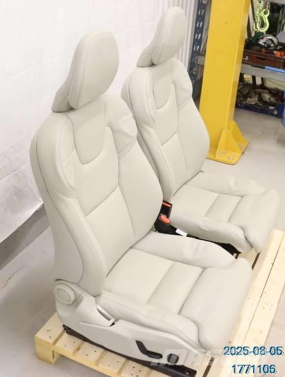 Volvo XC 60 Кабины
