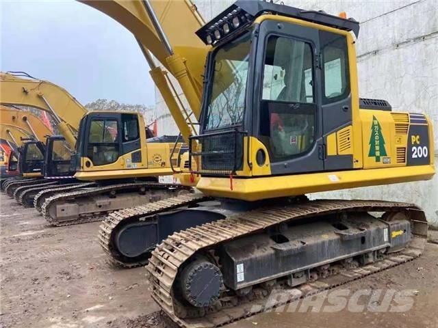 Komatsu PC 200 Гусеничные экскаваторы