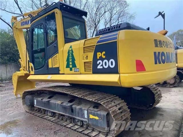 Komatsu PC 200 Гусеничные экскаваторы