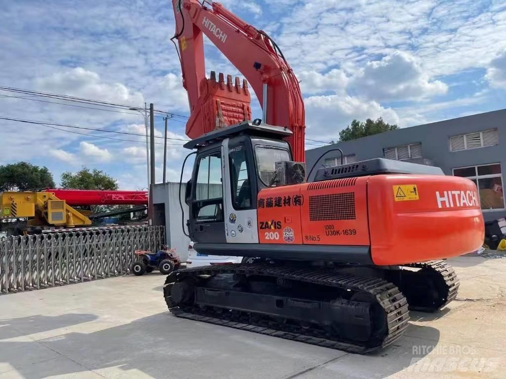 Hitachi ZX200 Гусеничные экскаваторы