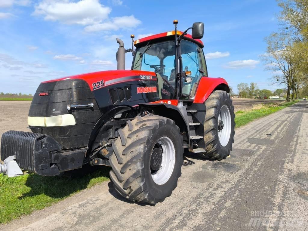 CASE MAGNUM 225 2007 Трактора