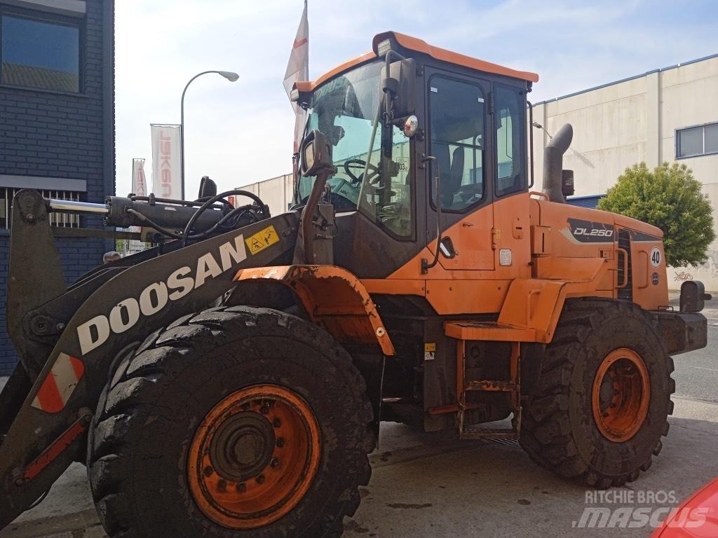 Doosan Dl250-5 Фронтальные погрузчики