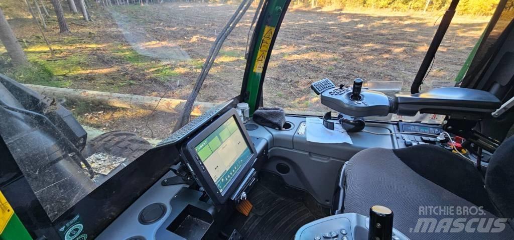 John Deere 1270 G Харвестеры