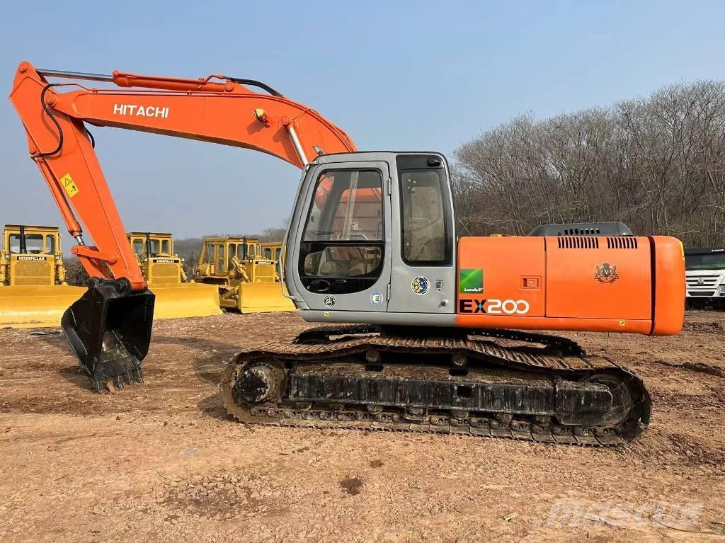 Hitachi EX 200 Гусеничные экскаваторы