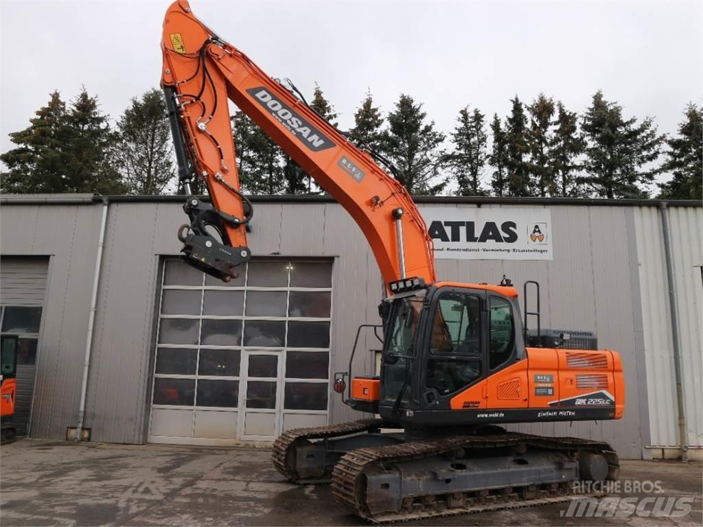 Doosan DX225LC-7 Гусеничные экскаваторы