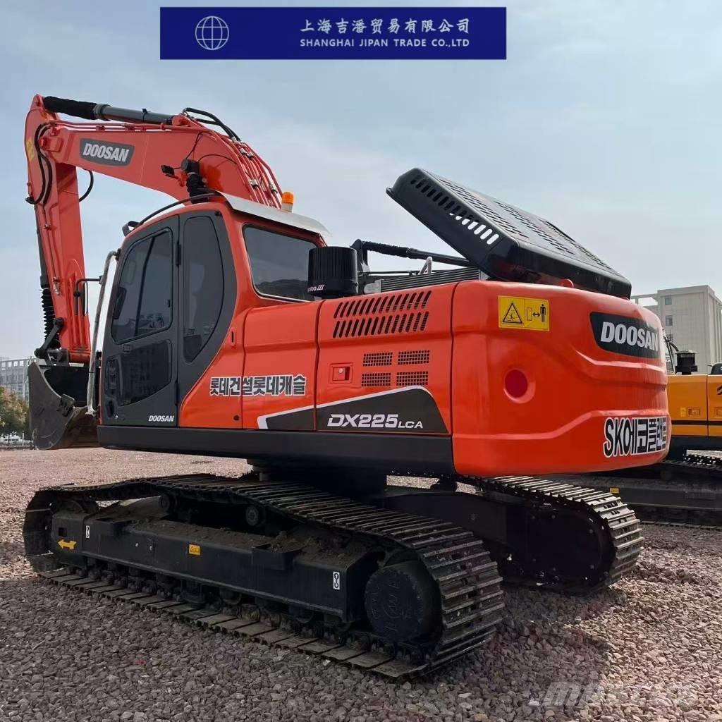 Doosan DX 225 Гусеничные экскаваторы