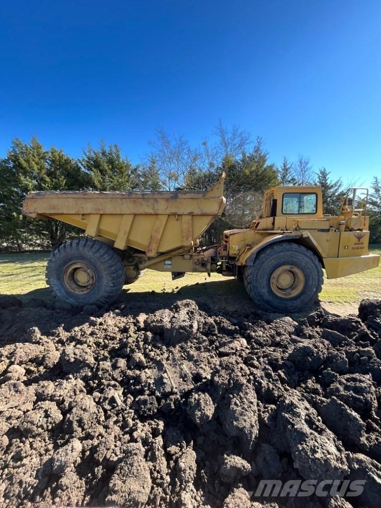 CAT D 30 D Шарнирно-сочленённые самосвалы