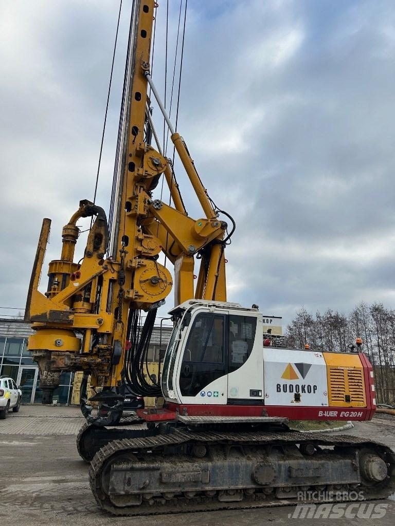 Bauer BG 20 H Гусеничные буровые установки