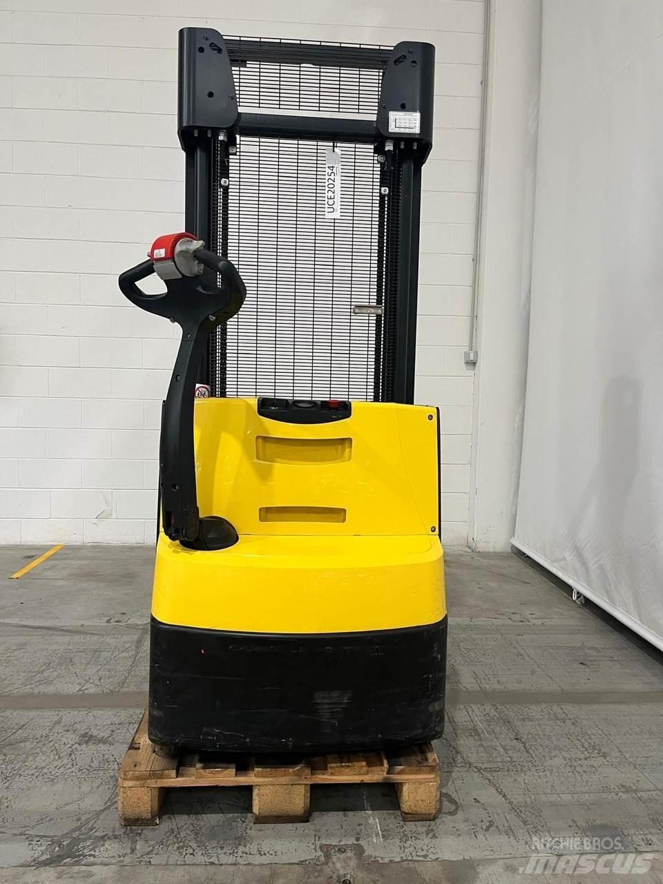 Hyster S1.2 Ручные штабелёры с электроподъёмом