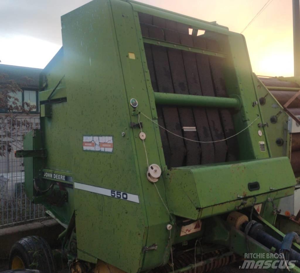 John Deere 550 Рулонные пресс-подборщики