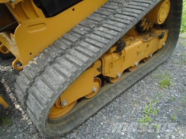 CAT 239 D Мини-погрузчики