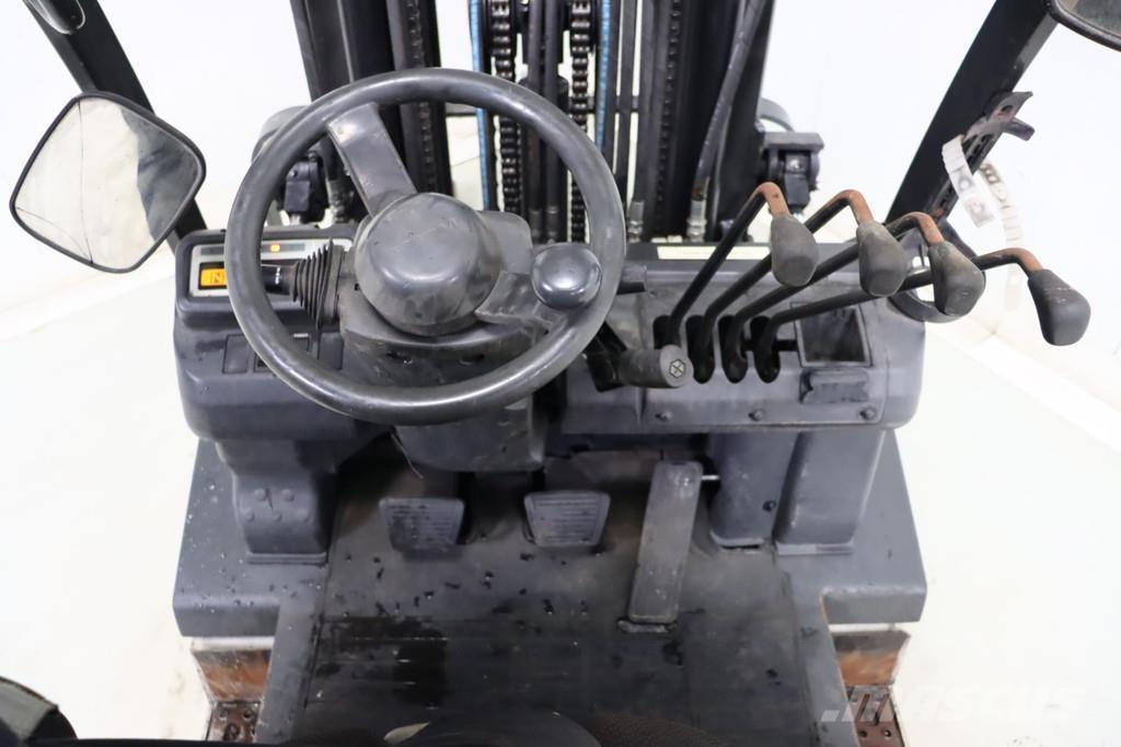 Nissan U1D2A20LQ Газовые погрузчики