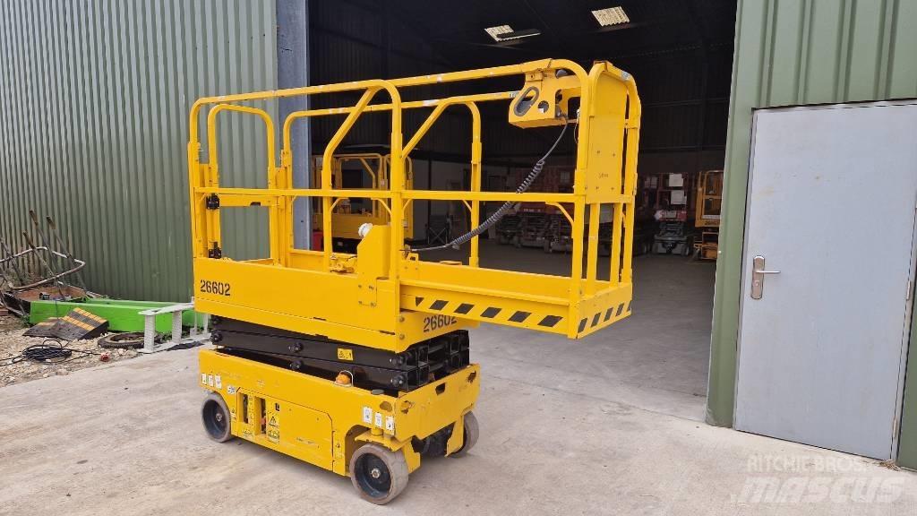 JCB S 1530 E Ножничные подъемники