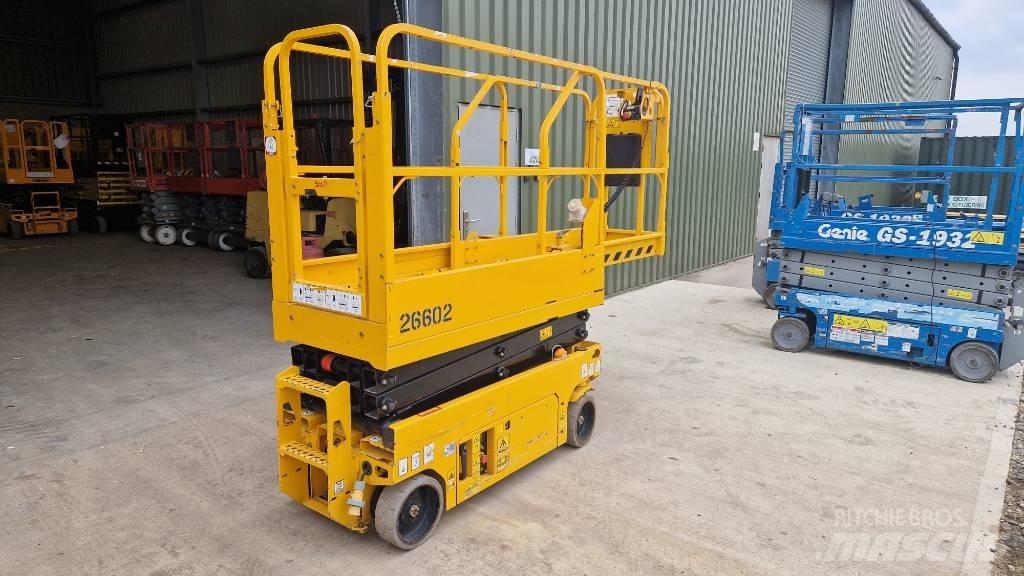 JCB S 1530 E Ножничные подъемники