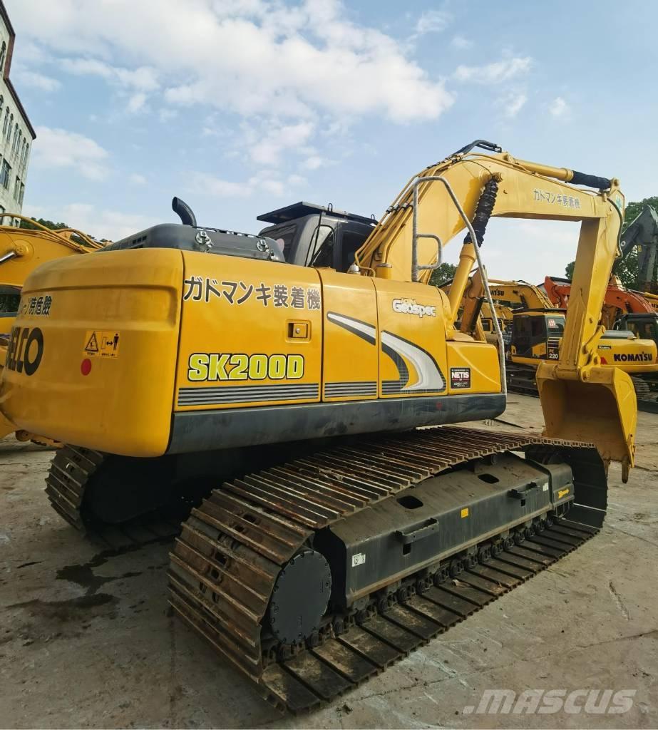 Kobelco SK 200 Гусеничные экскаваторы