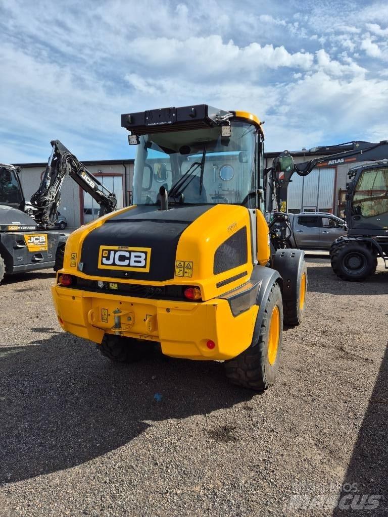 JCB 409 Фронтальные погрузчики