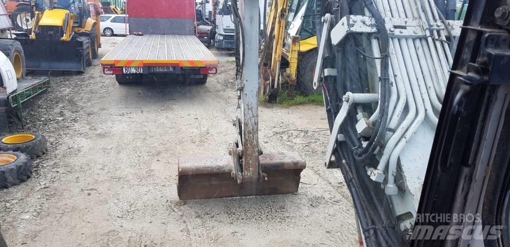 Takeuchi TB180 Комплектующие для погрузочных и сельхозмашин