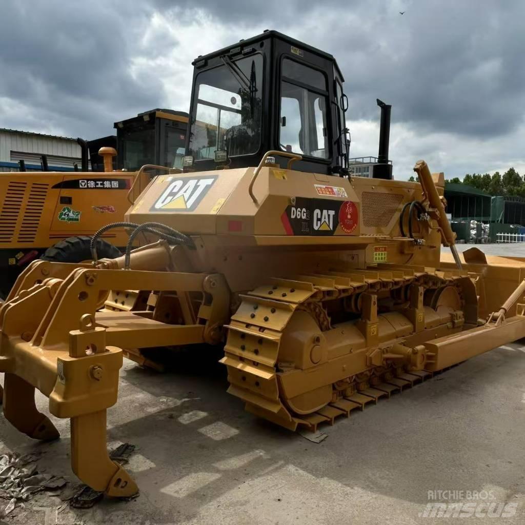CAT D 6 G Гусеничные бульдозеры