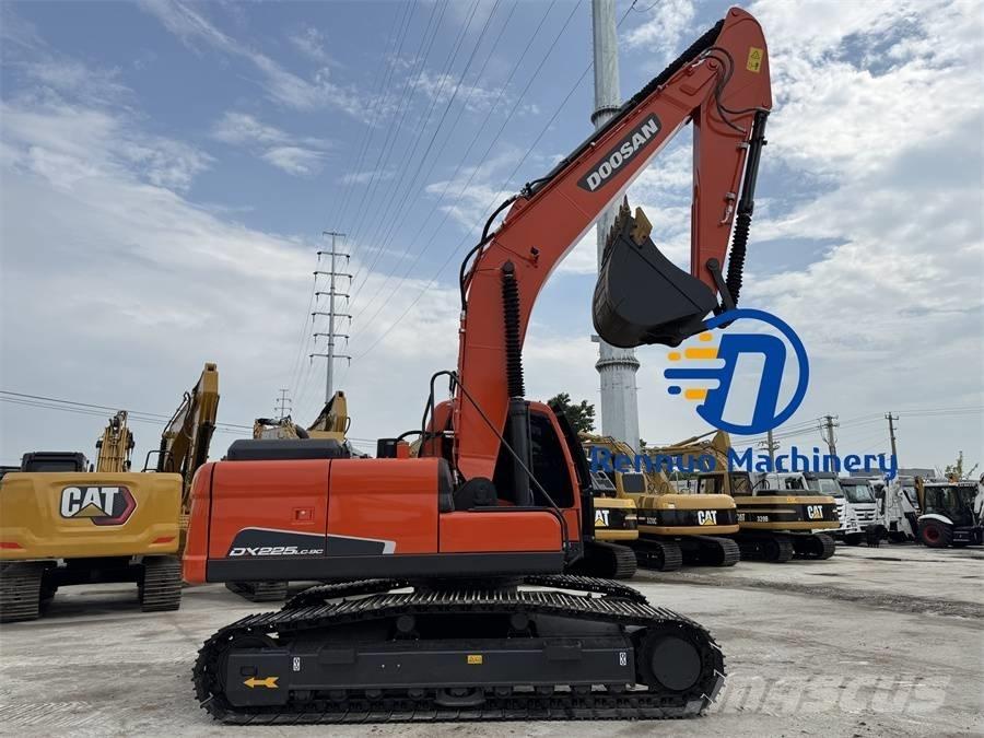 Doosan DX 225 LC-9C Гусеничные экскаваторы