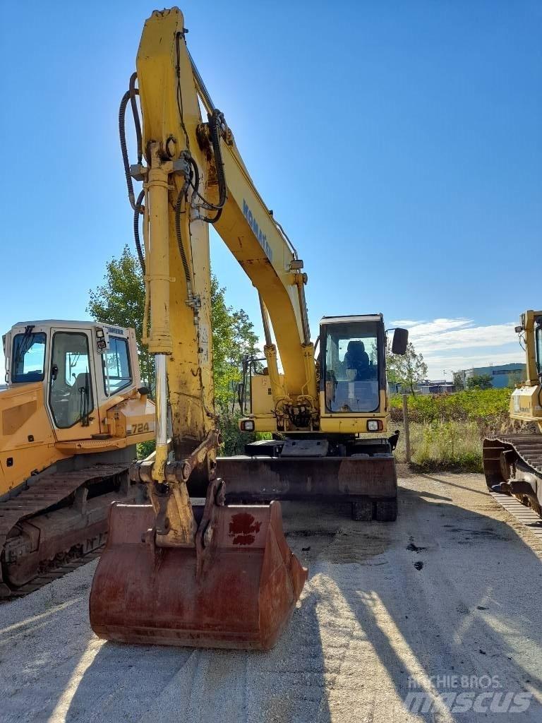 Komatsu PW200-7 Колёсные экскаваторы
