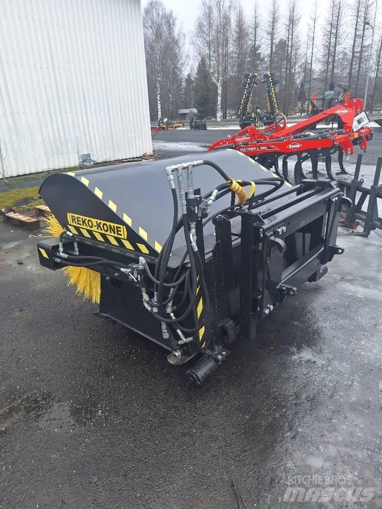 Reko KH 1800 Вакуумные уборочные машины