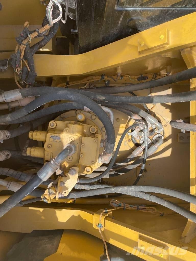 CAT CAT330GC Малые экскаваторы 7т-12т