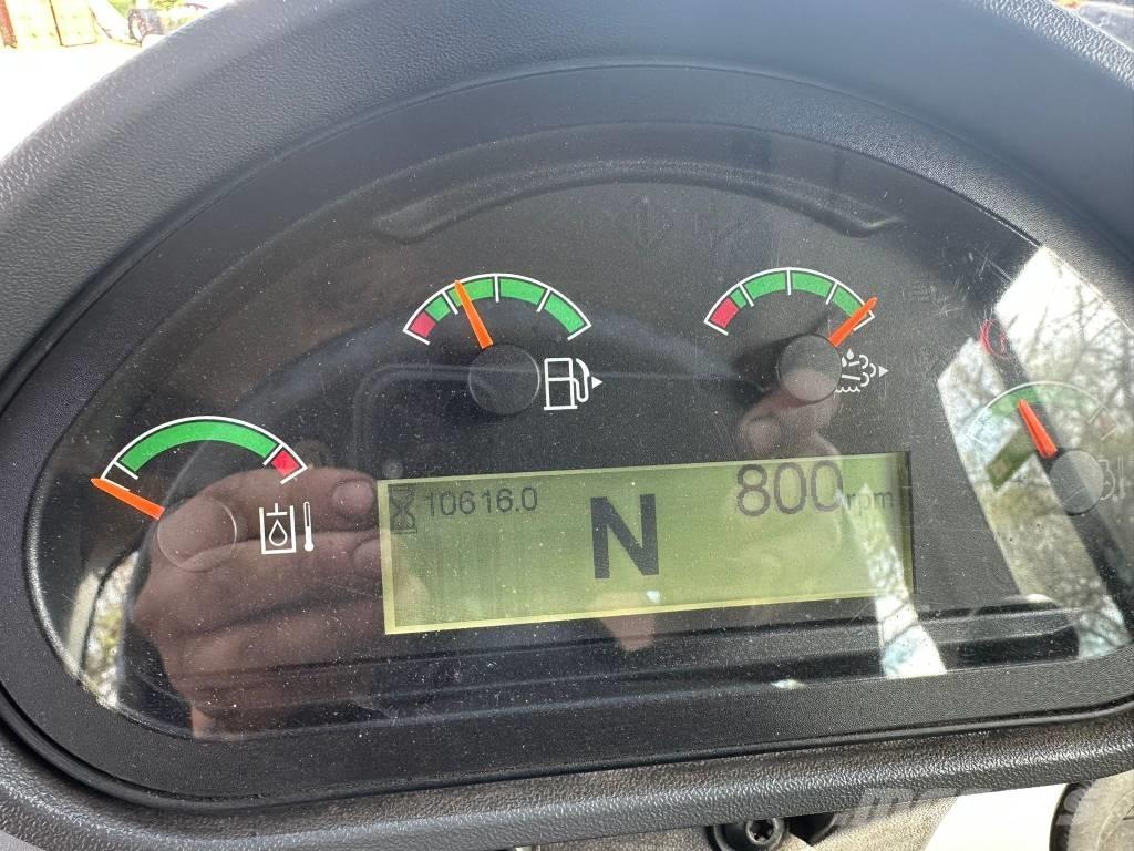 CAT 930 Фронтальные погрузчики