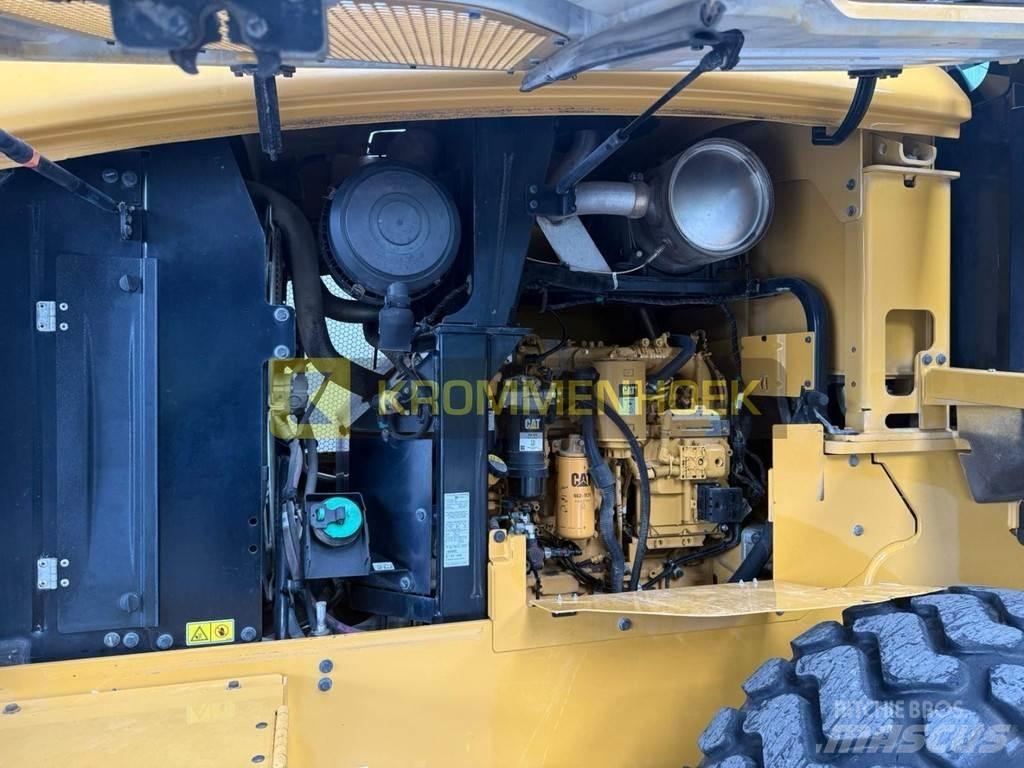 CAT 924 K Фронтальные погрузчики